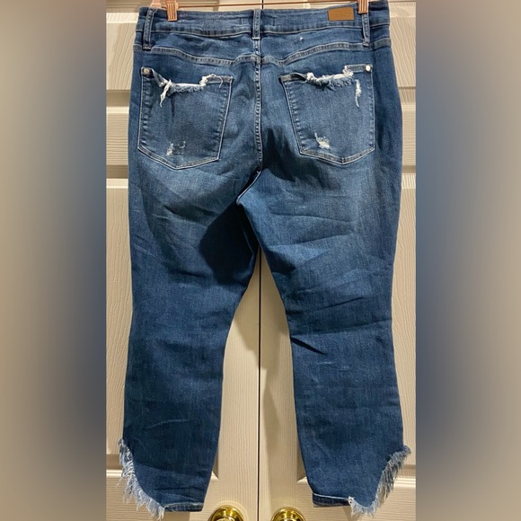 Judy Blue Jeans Women’s 18W Distressed Cuff Skinny - Picture 4 of 4